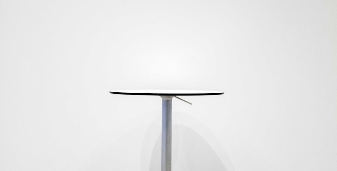 Photo European-style fabric table lamp