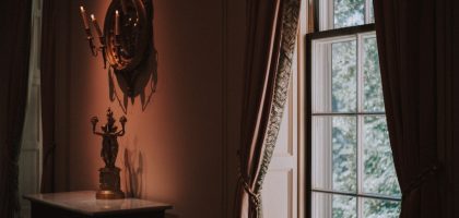 Photo wall sconce